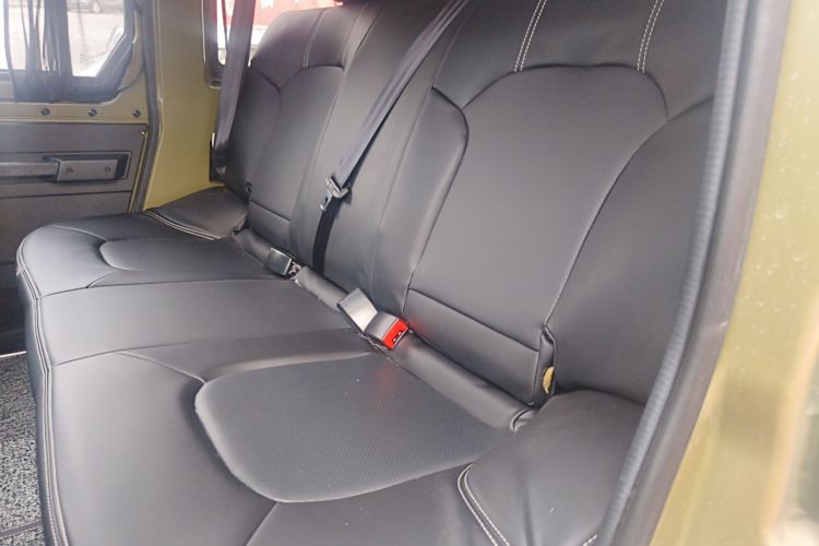 BAW北汽制造 212经典 2023款 狙击手 2.4T 手动轻装款中控内饰21