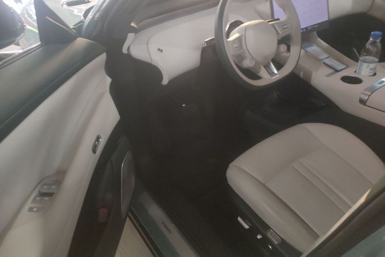 小米汽车 小米YU7 2025款 超长续航高性能四驱Max版中控内饰7003