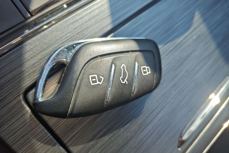 荣威RX5 2021款 PLUS 330TGI 自动国潮智臻版中控内饰7001