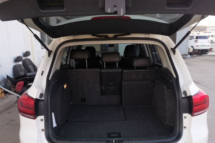 大众 途观 2015款 1.8TSI 自动两驱风尚版机舱底盘23