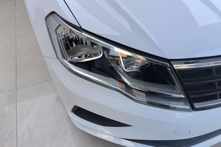 大众 捷达 2019款 梦想版 1.5L 手动时尚型车身外观8