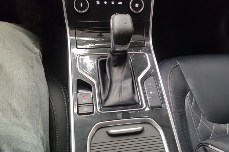 奇瑞 艾瑞泽GX 2018款 1.5T CVT型色版 国V局部细节18