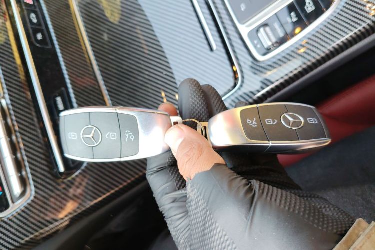 奔驰C级 2021款 C 260 星耀臻藏版中控内饰11