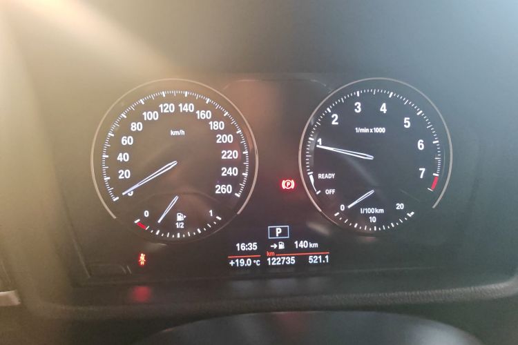 宝马X1 2019款 sDrive18Li 尊享型中控内饰14