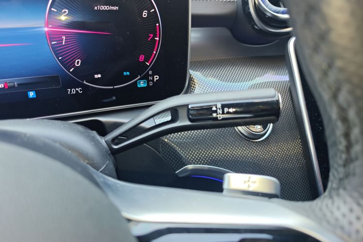 奔驰C级 2024款 C 260 L 运动版中控内饰18