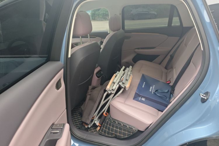 红旗天工06 2025款 660 四驱 智选版中控内饰7004