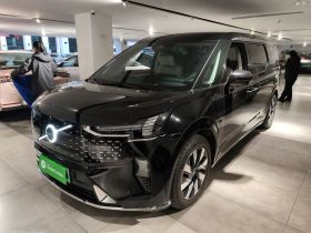 沃尔沃EM90 2025款 Ultra 六座