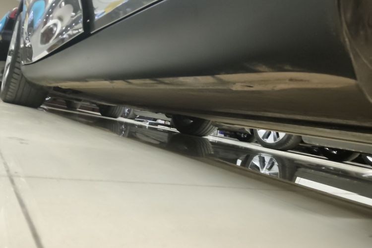 特斯拉 Model Y 2022款 改款 长续航全轮驱动版局部细节9002