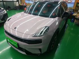 领克06 2021款 1.5T Shero粉色特别版