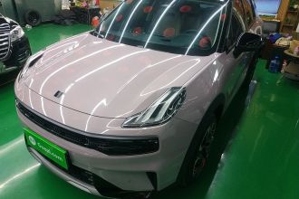 领克06 2021款 1.5T Shero粉色特别版