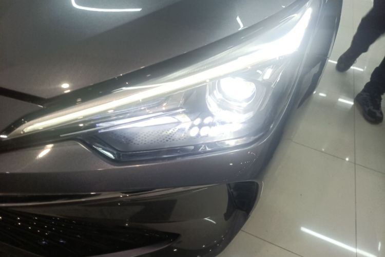 荣威i5 2023款 1.5L CVT尊荣版局部细节36