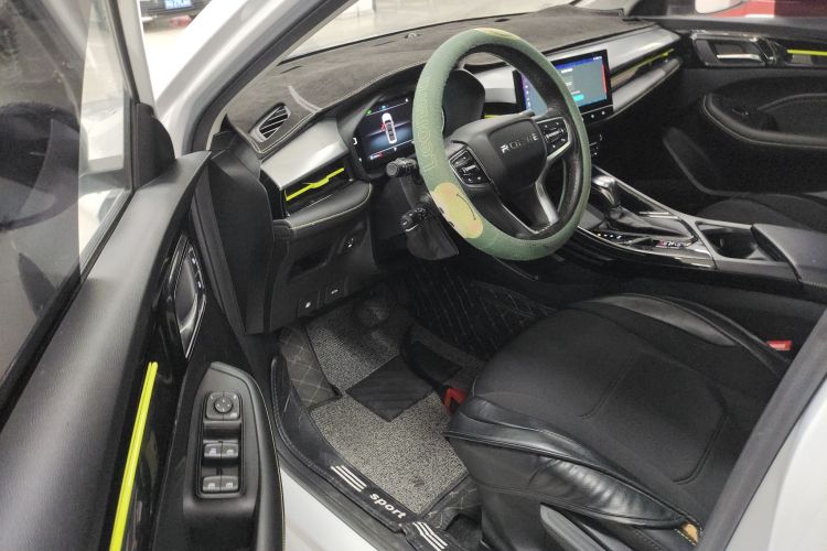 荣威i5 2021款 1.5L CVT钻石版中控内饰20