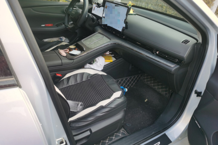 埃安 AION S MAX 2024款 80 星耀版 三元锂局部细节9005