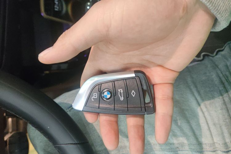 宝马2系(进口) 2023款 225i 四门轿跑车 M运动曜夜套装中控内饰11