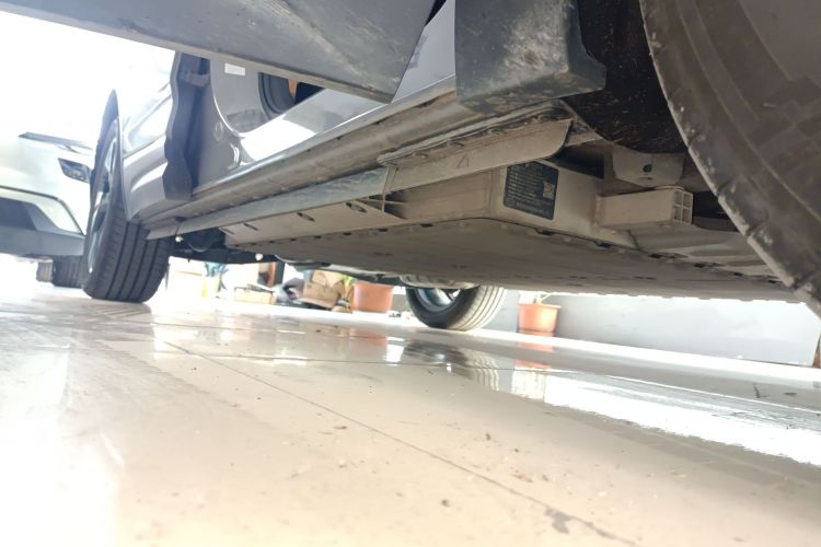 奔腾 悦意07 2025款 210km 悠享版局部细节9001