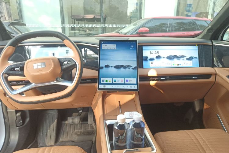 吉利银河 银河L7 2025款 EM-i 115km 探索+版中控内饰16