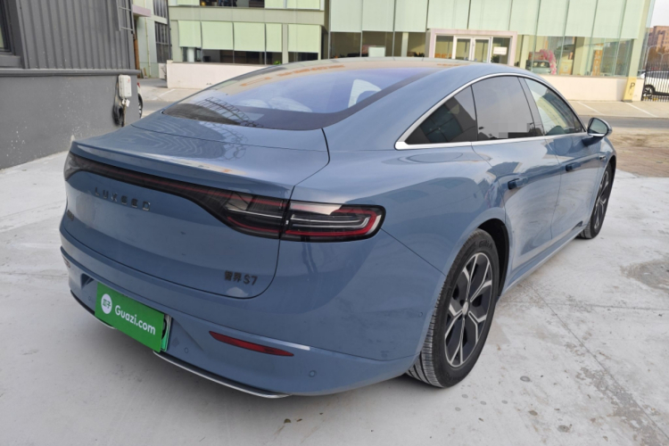 鸿蒙智行 智界S7 2024款 Pro 后驱长航版车身外观6005