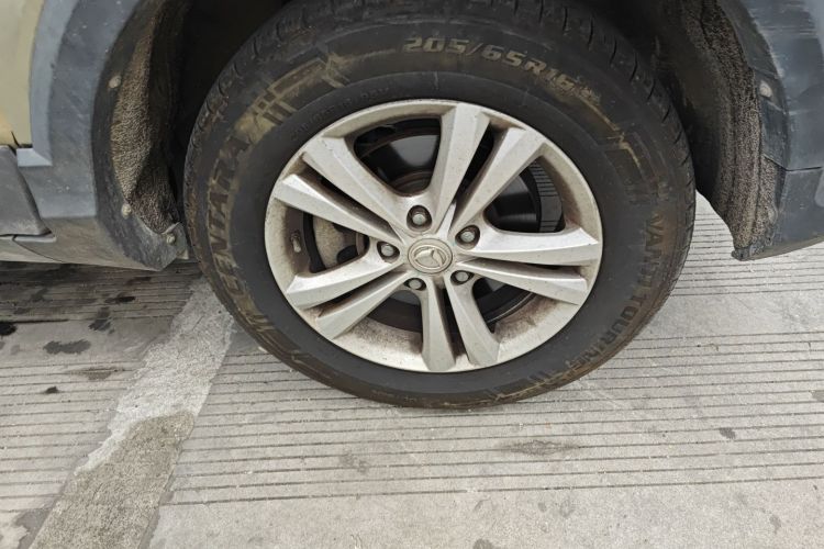 北汽幻速S3 2016款 S3L 1.5L 手动尊贵型车身外观10