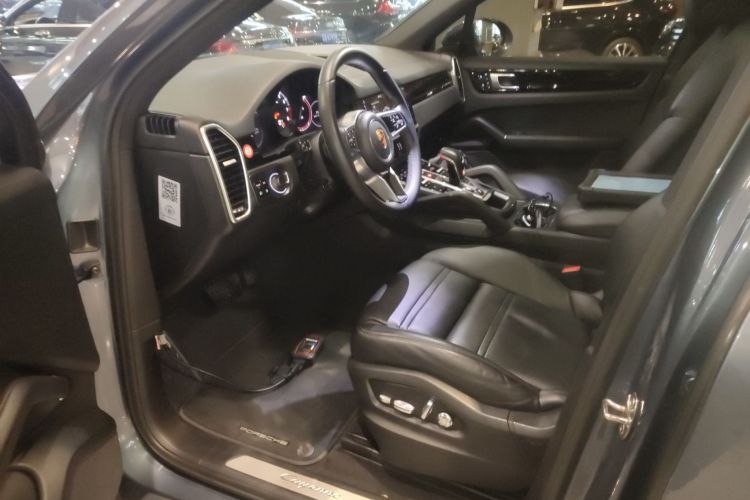 保时捷 2018款 Cayenne 3.0T中控内饰7003