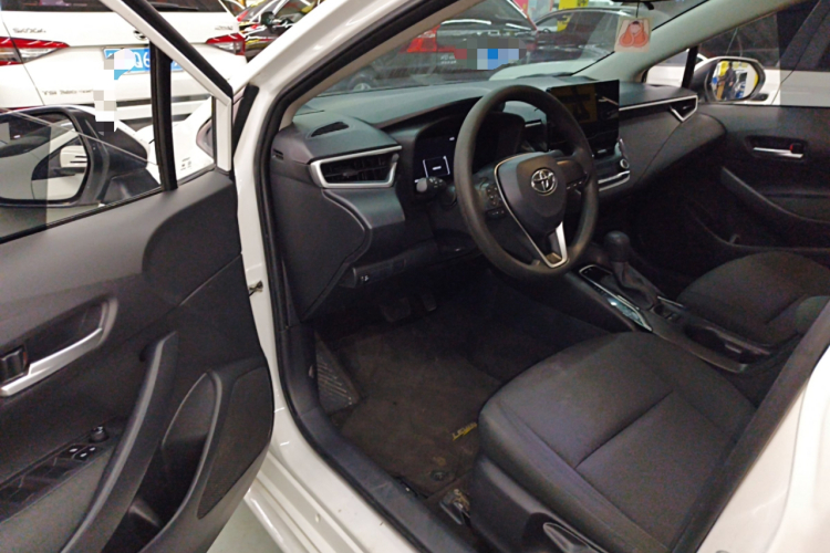 丰田 雷凌 2023款 TNGA 1.5L CVT进取版中控内饰20