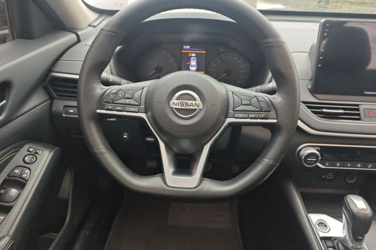 日产 天籁 2019款 2.0L XL 舒适版中控内饰13