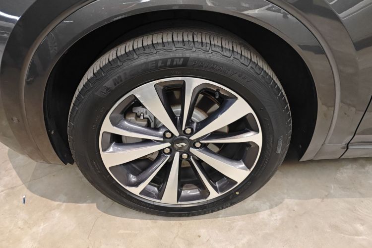 理想汽车 理想ONE 2020款 增程6座版车身外观6002