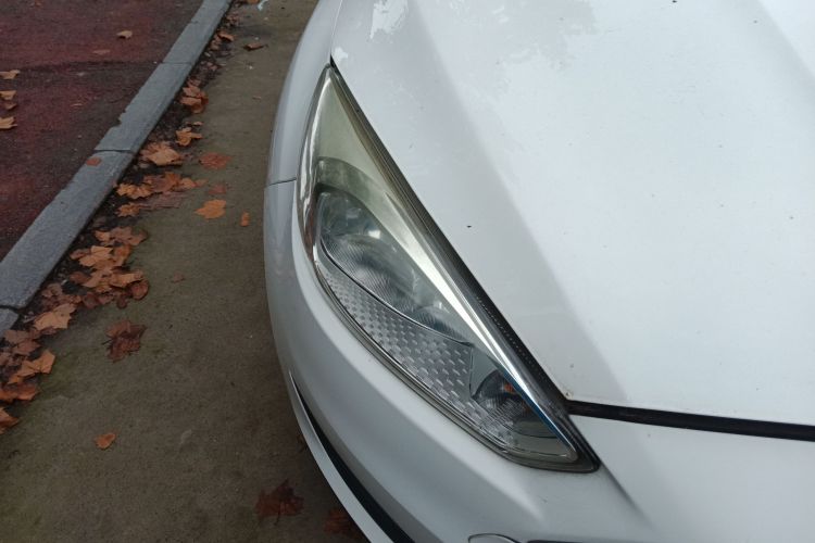 福特 福克斯 2015款 三厢 1.6L 手动舒适型车身外观6006