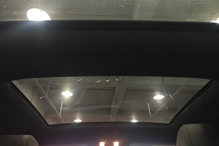 奔驰A级 2020款 改款二 A 180 L 运动轿车中控内饰22