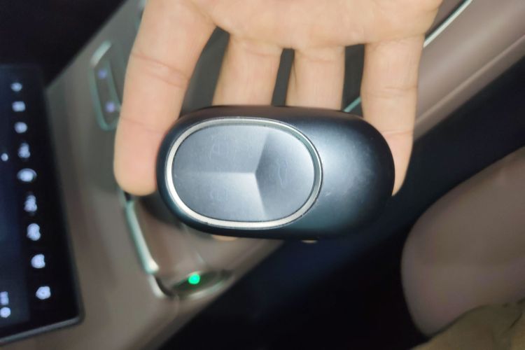 蔚来ES8 2024款 75kWh中控内饰11