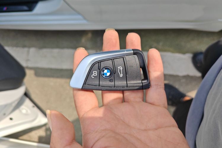 宝马1系 2021款 120i M运动曜夜版中控内饰11