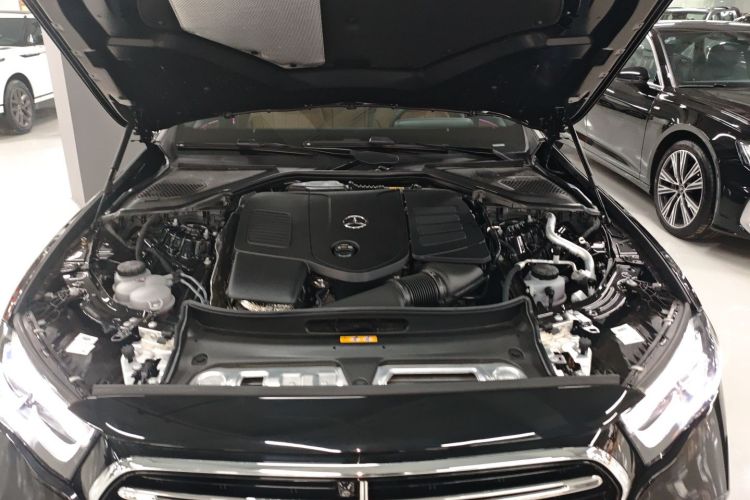 奔驰E级 2025款 改款 E 300 L 时尚型局部细节24