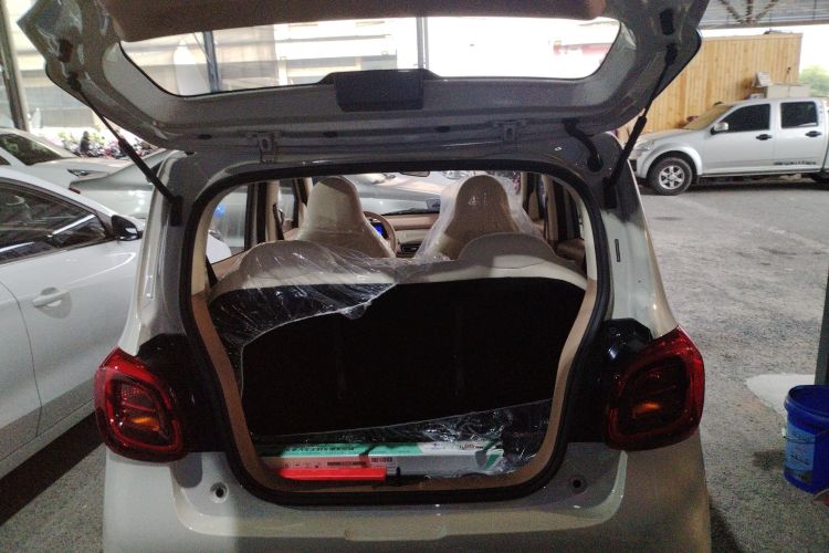 五菱汽车 宏光MINIEV 2025款 四门版 臻享款机舱底盘23