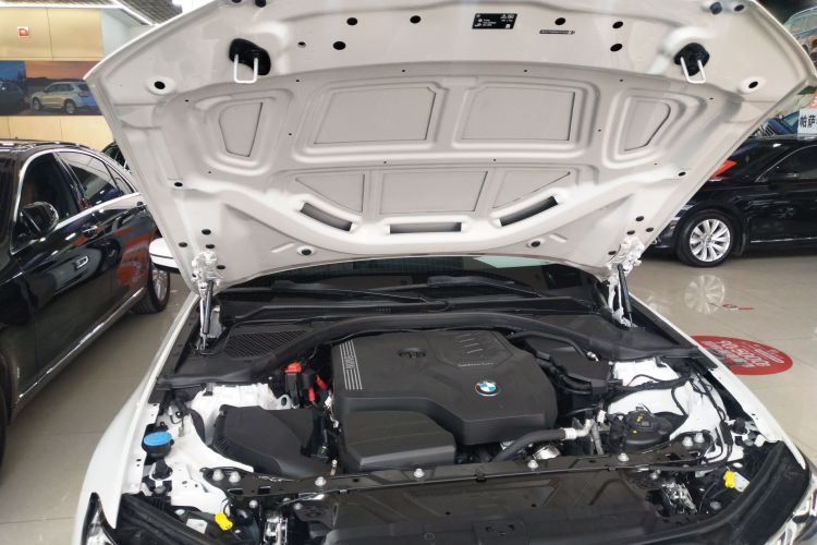 宝马3系 2024款 325Li M运动套装机舱底盘24