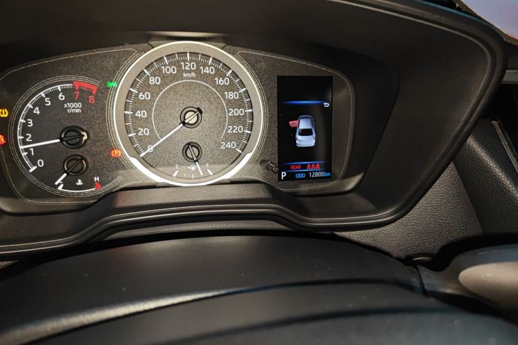 丰田 亚洲狮 2021款 2.0L 豪华版中控内饰15