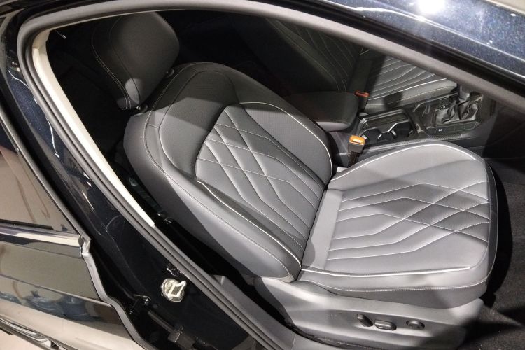 大众 途观L 2024款 330TSI 自动两驱智享版局部细节41