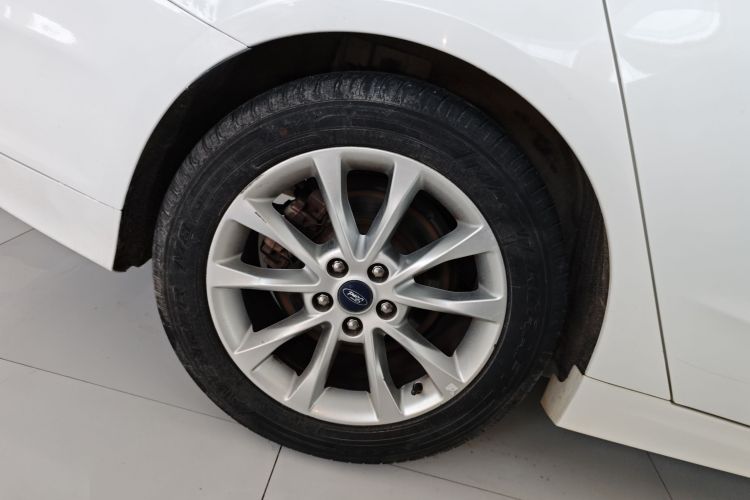 福特 蒙迪欧 2017款 EcoBoost 180 时尚型车身外观6008