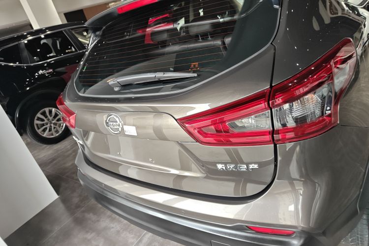 日产 逍客 2021款 2.0L CVT豪华领航版车身外观6004