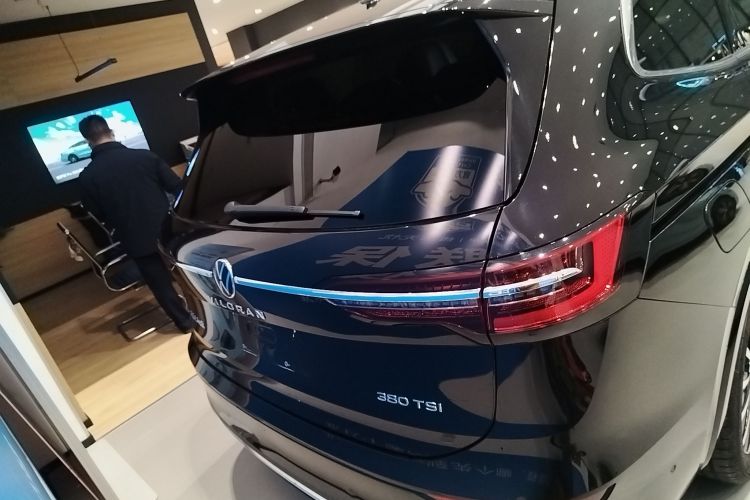 大众 威然 2024款 380TSI 尊贵版车身外观6004