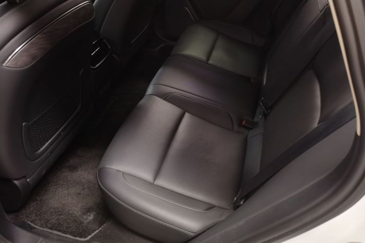 鸿蒙智行 问界M5 2022款 增程后驱标准版中控内饰21