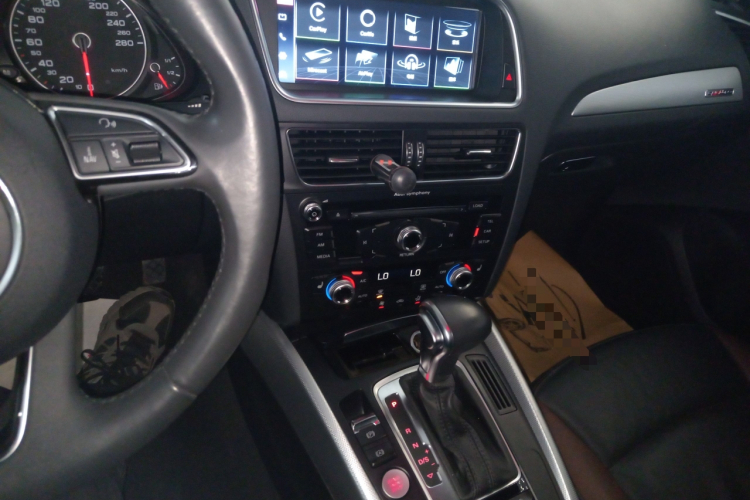 奥迪Q5 2017款 Plus 40 TFSI 技术型中控内饰16