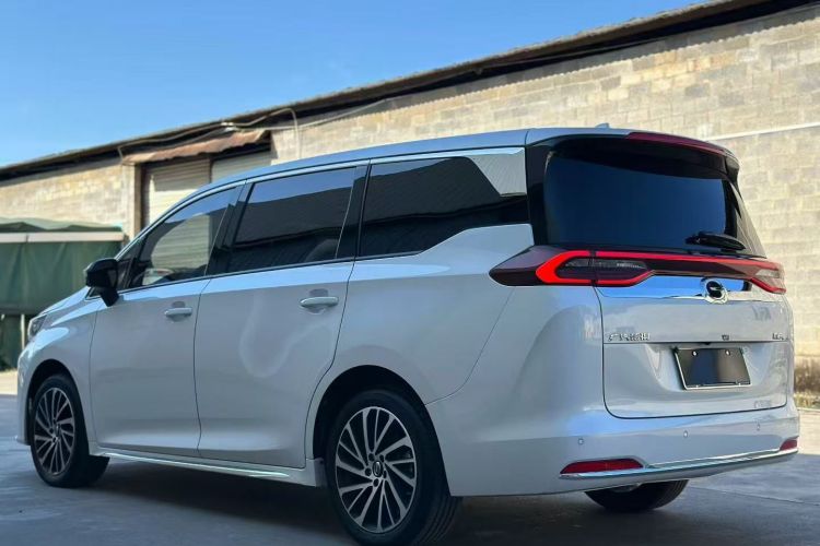 广汽传祺 传祺M6 2024款 MAX 270T WDCT 尊荣版车身外观4