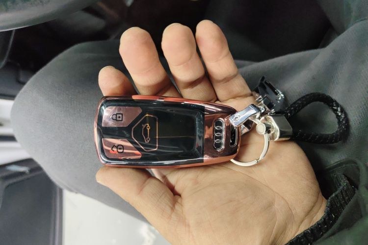 奥迪A4L 2020款 40 TFSI 豪华动感型中控内饰11