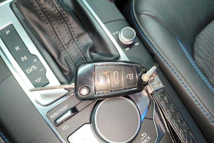 奥迪A3 2019款 Limousine 35 TFSI 时尚型 国VI中控内饰7001