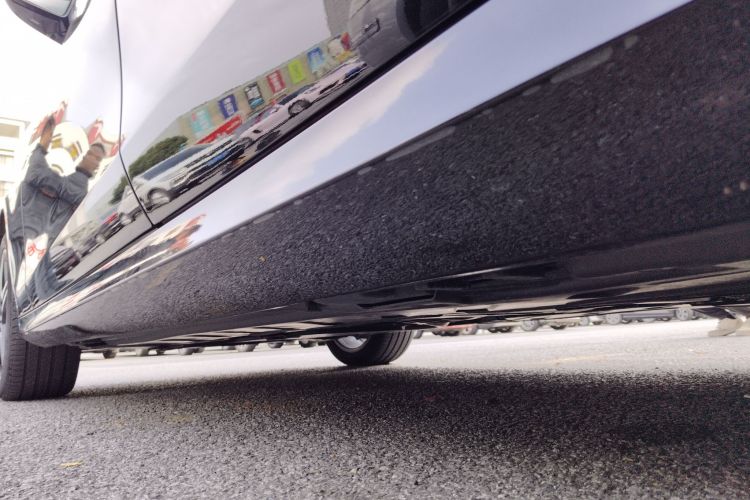 奔驰E级(进口) 2022款 E 260 时尚型运动版局部细节9002