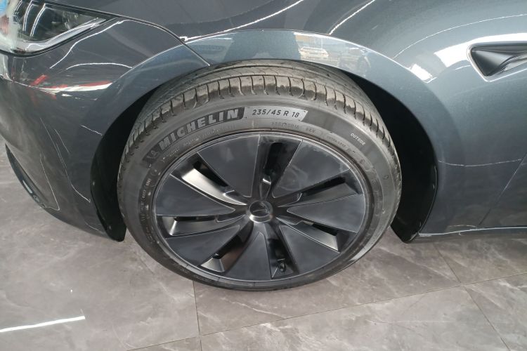 特斯拉 Model 3 2023款 后轮驱动版车身外观6007