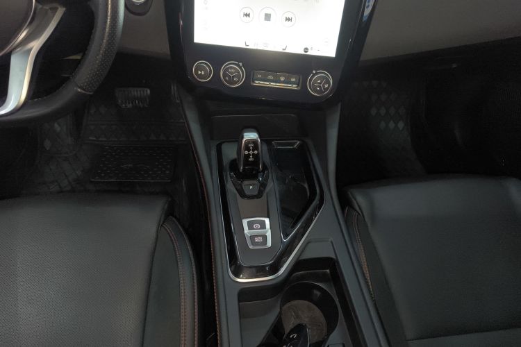 领克02 2019款 1.5T DCT两驱劲版 国VI中控内饰18