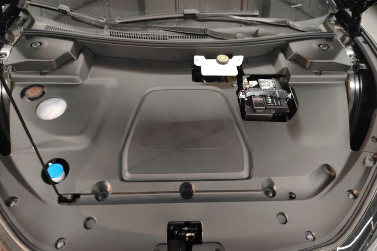 小鹏MONA M03 2025款 515 长续航 Plus机舱底盘24