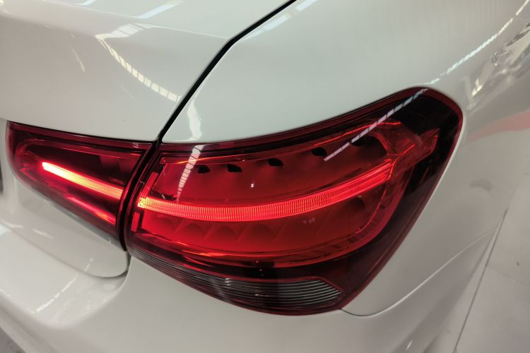 奔驰A级 2019款 A 180 L 运动轿车车身外观6006