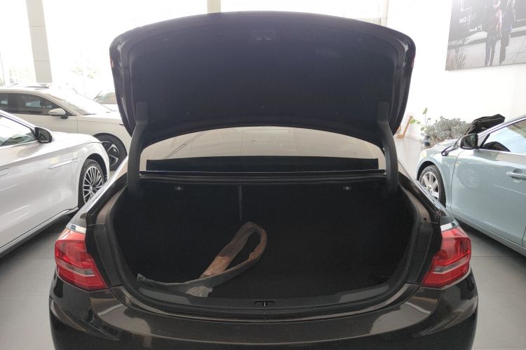 别克 君越 2018款 28T 精英型中控内饰23