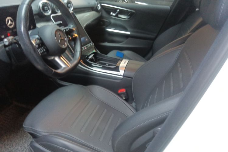 奔驰C级 2023款 C 260 L 运动版中控内饰19